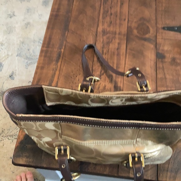 Coach Handbag - Picture 5 of 14